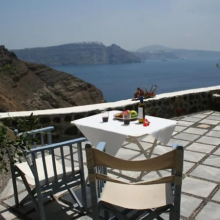 Apartment Lava Oia's Ia